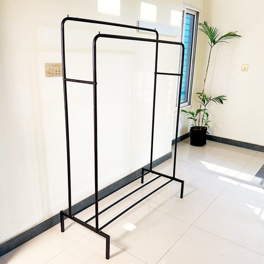 Metal cloths hanging stand by Auctor store